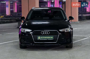 Универсал Audi A4 2017 в Киеве