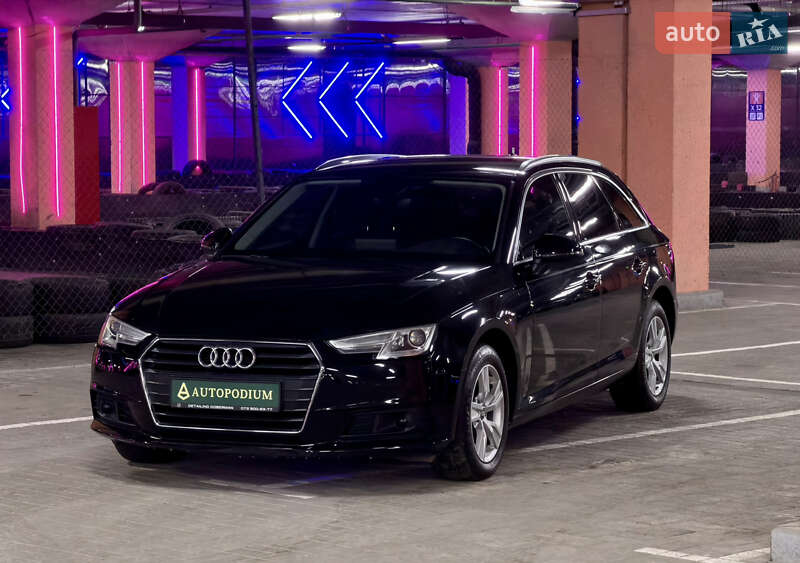 Универсал Audi A4 2017 в Киеве