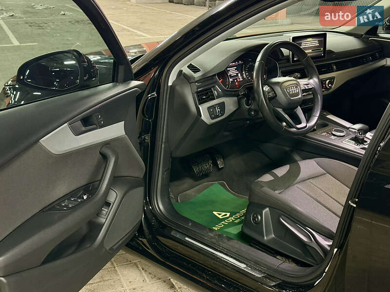 Универсал Audi A4 2017 в Киеве