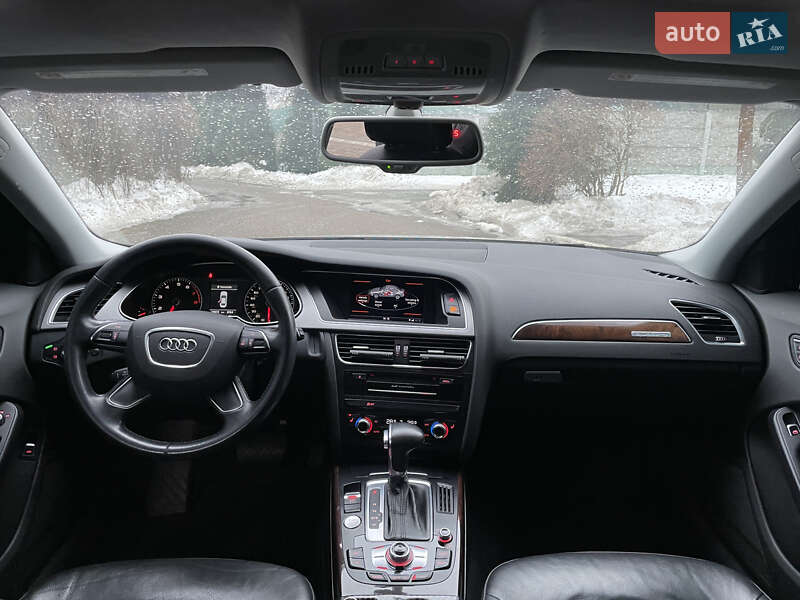 Седан Audi A4 2013 в Яворові