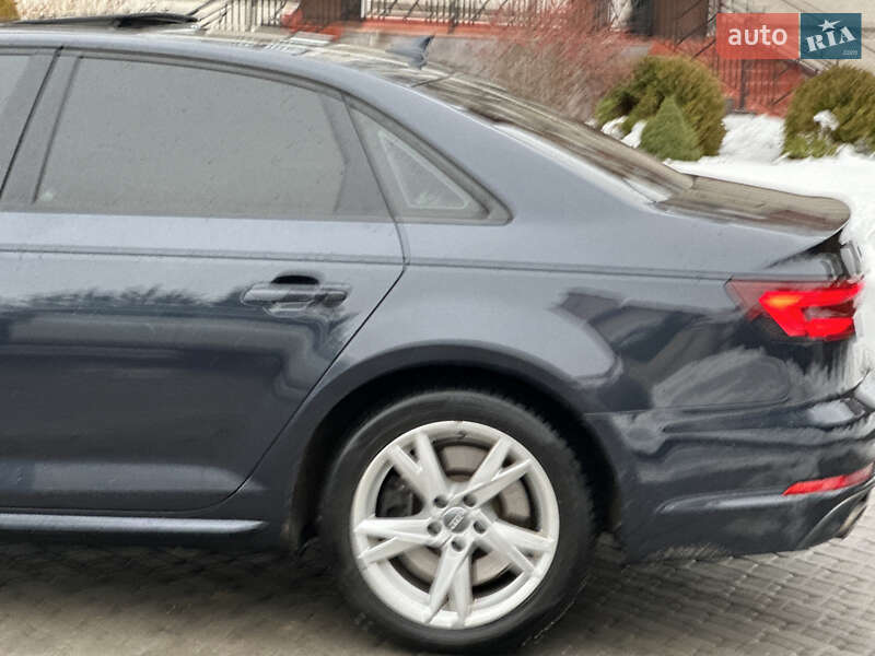 Седан Audi A4 2018 в Шептицькому