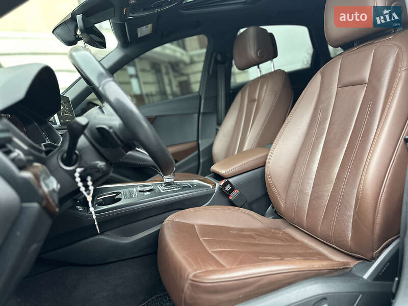 Седан Audi A4 2018 в Шептицькому