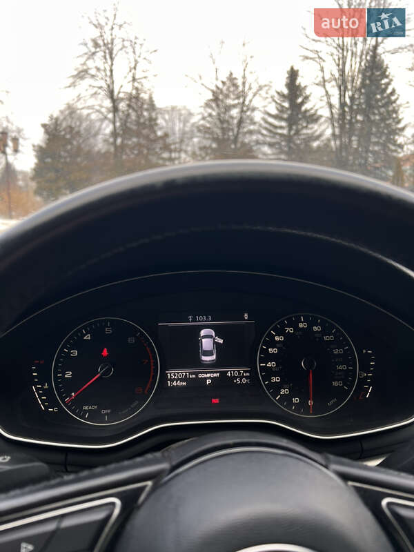Седан Audi A4 2017 в Долині