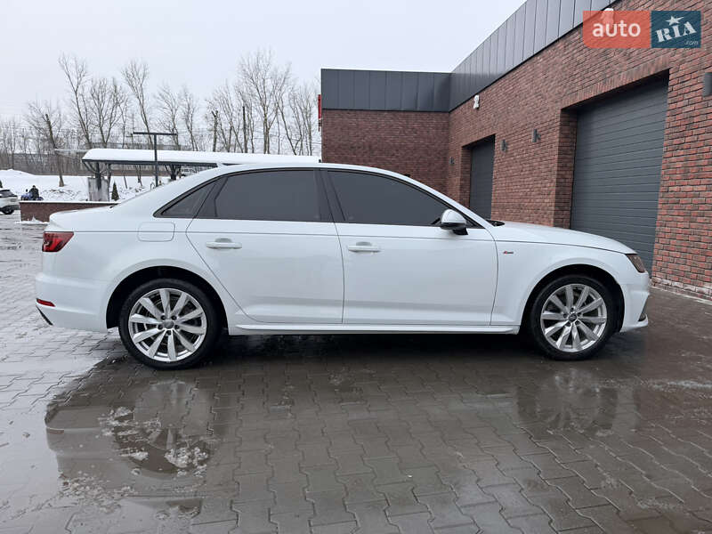 Седан Audi A4 2018 в Хмельницькому