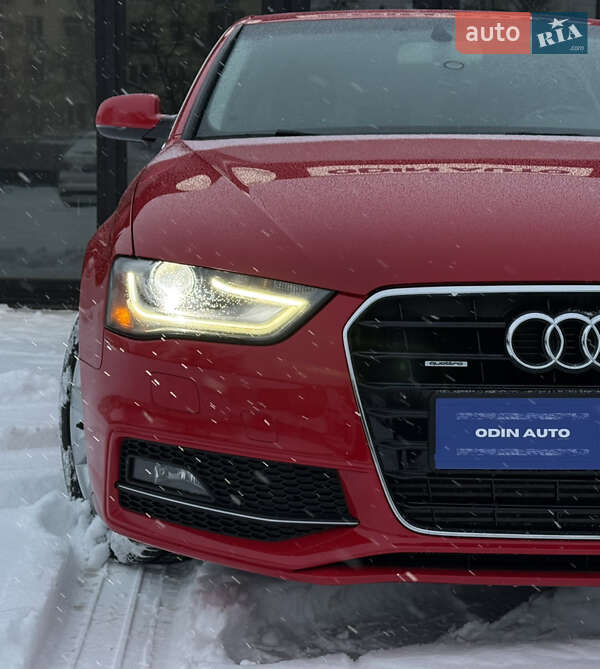 Седан Audi A4 2015 в Киеве