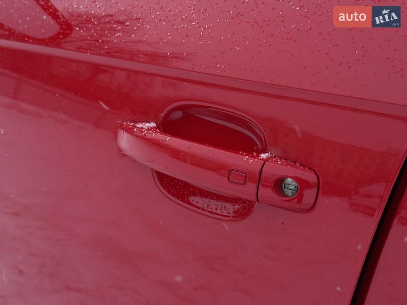 Седан Audi A4 2015 в Киеве