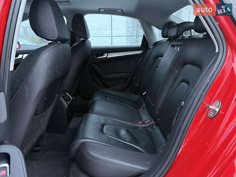 Седан Audi A4 2015 в Киеве