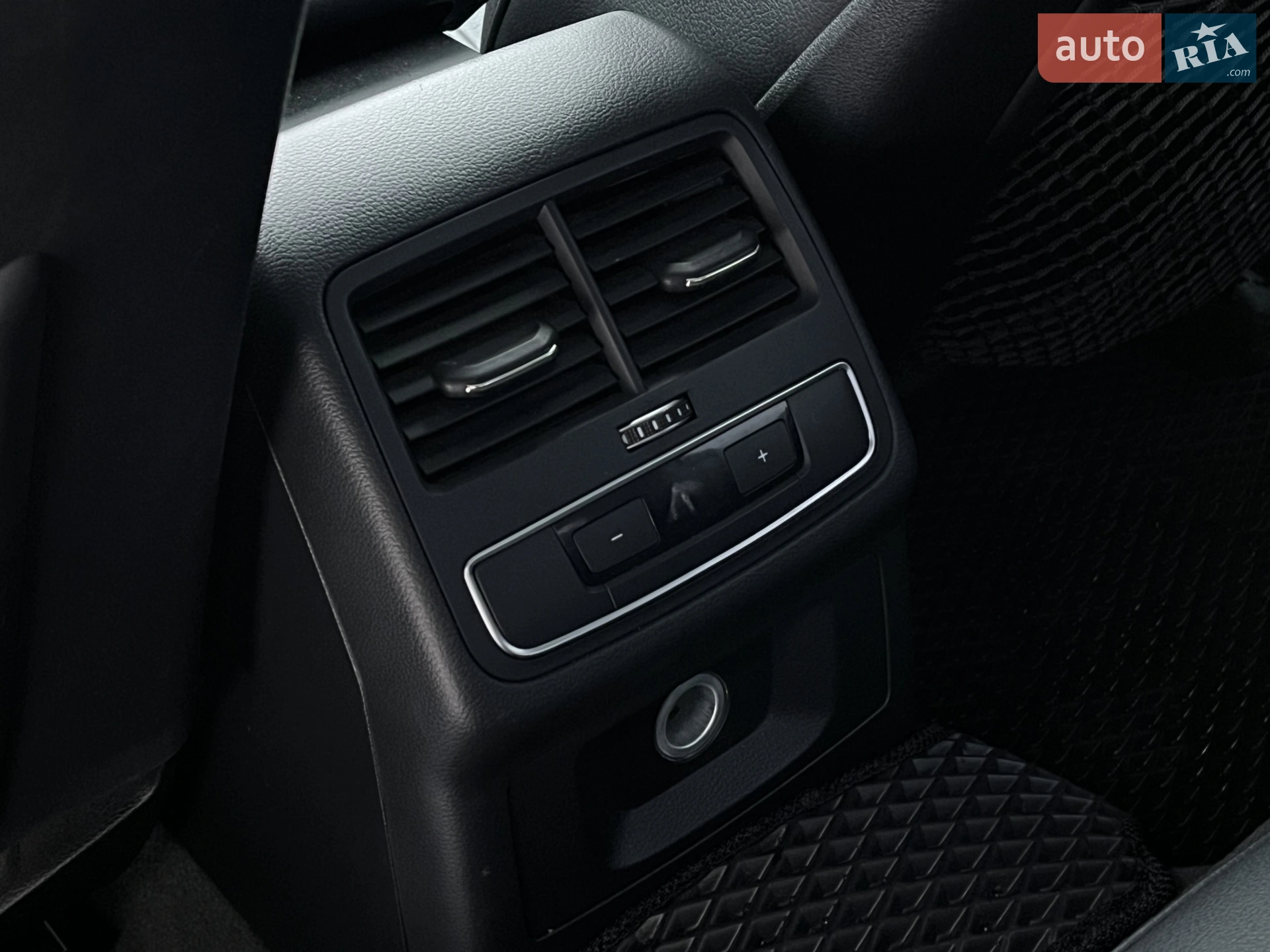 2017 Audi A4 - мініатюра 56