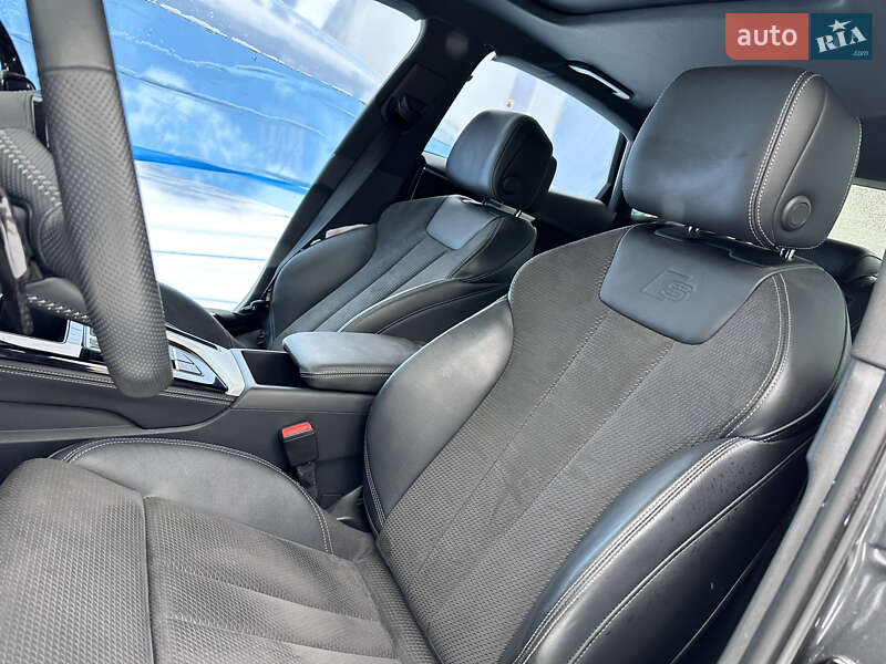 Седан Audi A4 2020 в Буче