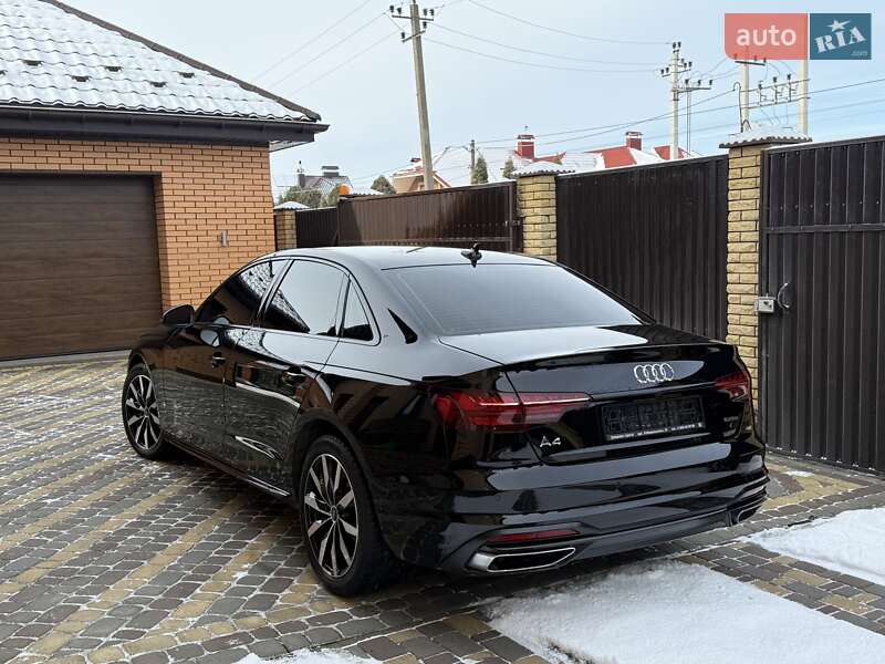 Седан Audi A4 2023 в Вінниці