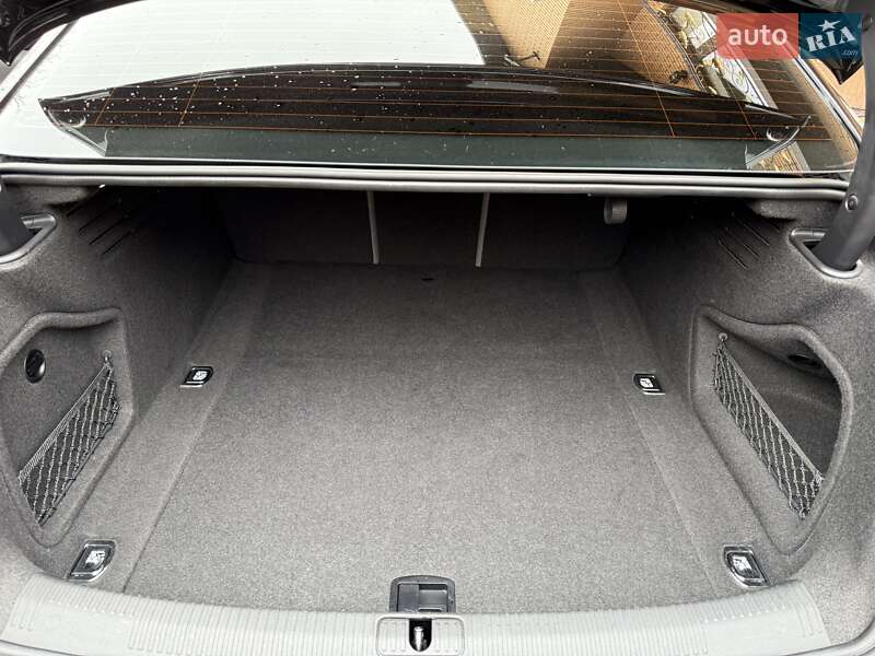 Седан Audi A4 2023 в Вінниці