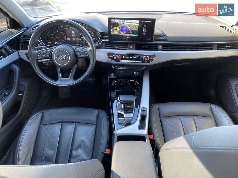 Седан Audi A4 2020 в Киеве