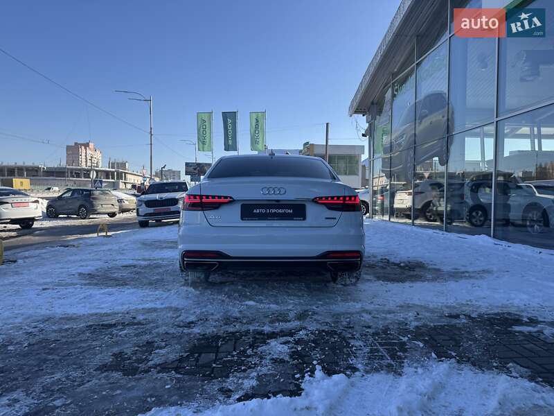 Седан Audi A4 2019 в Киеве