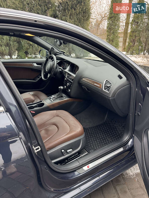 Седан Audi A4 2015 в Самборе
