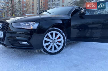 Седан Audi A4 2013 в Львове