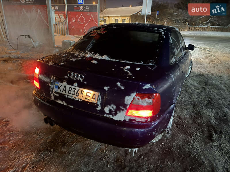 Седан Audi A4 1997 в Києві