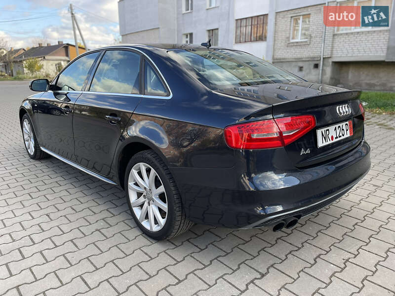 Седан Audi A4 2014 в Киеве