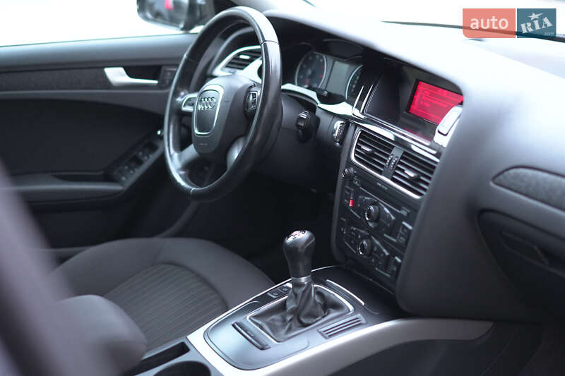 Седан Audi A4 2010 в Києві фото 10 Седан Audi A4 2010 в Києві