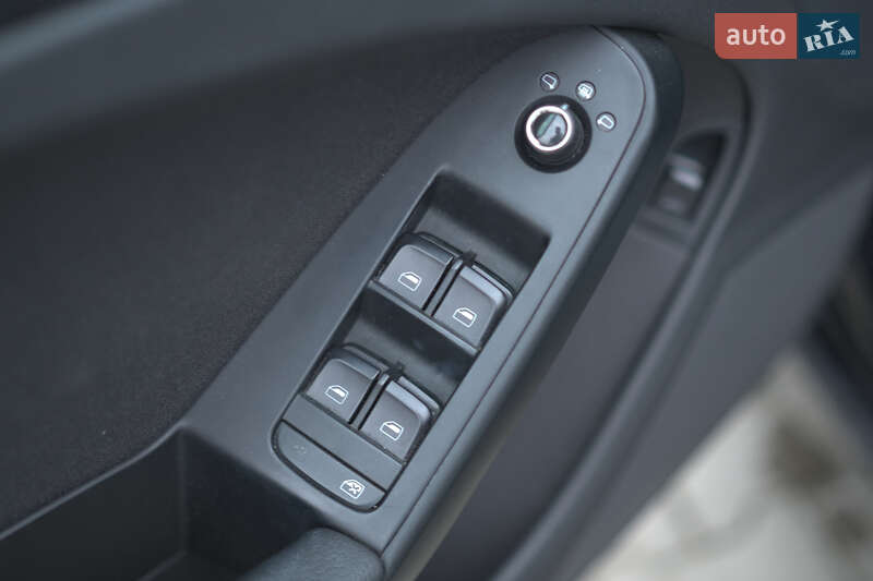 Седан Audi A4 2010 в Києві фото 15 Седан Audi A4 2010 в Києві