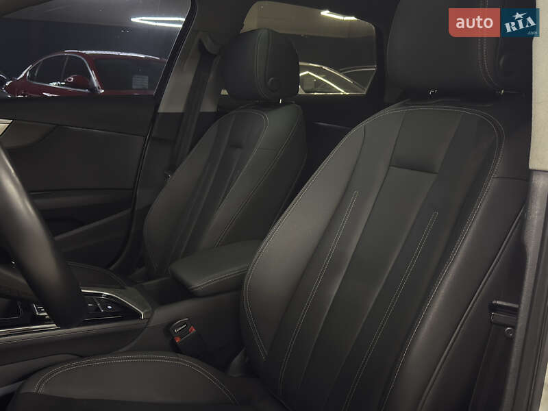 Седан Audi A4 2021 в Миколаєві