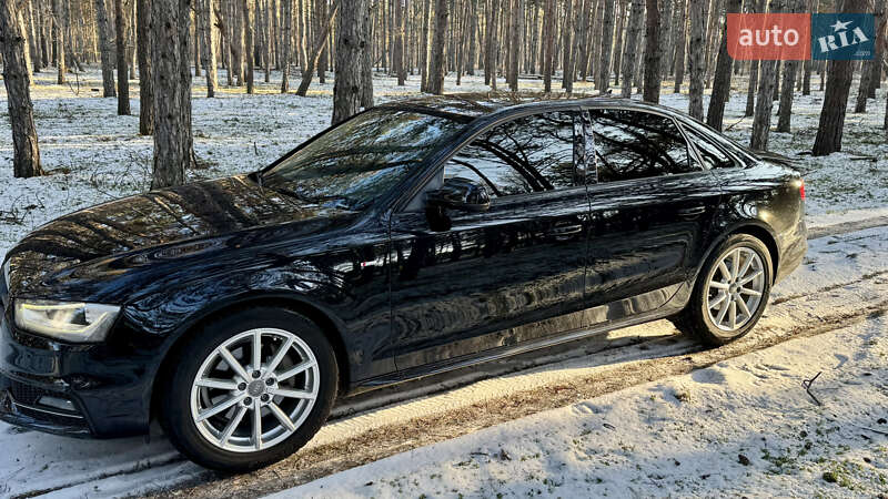 Седан Audi A4 2014 в Миколаєві