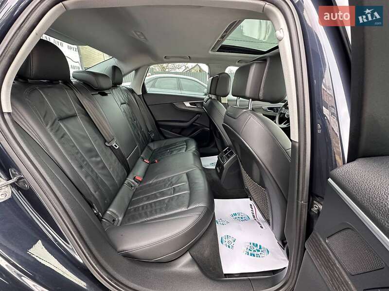 Седан Audi A4 2017 в Львові