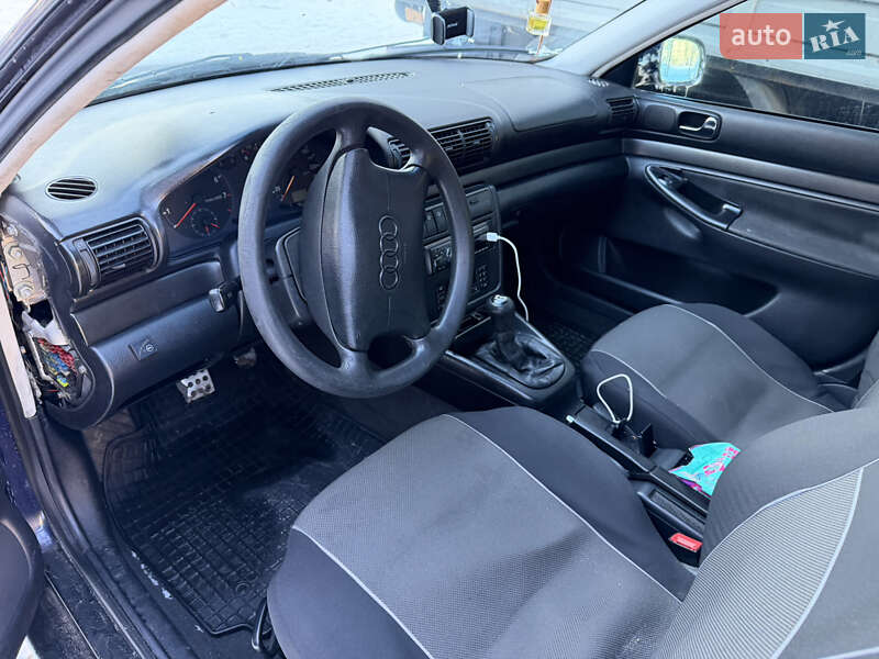 Седан Audi A4 1997 в Києві