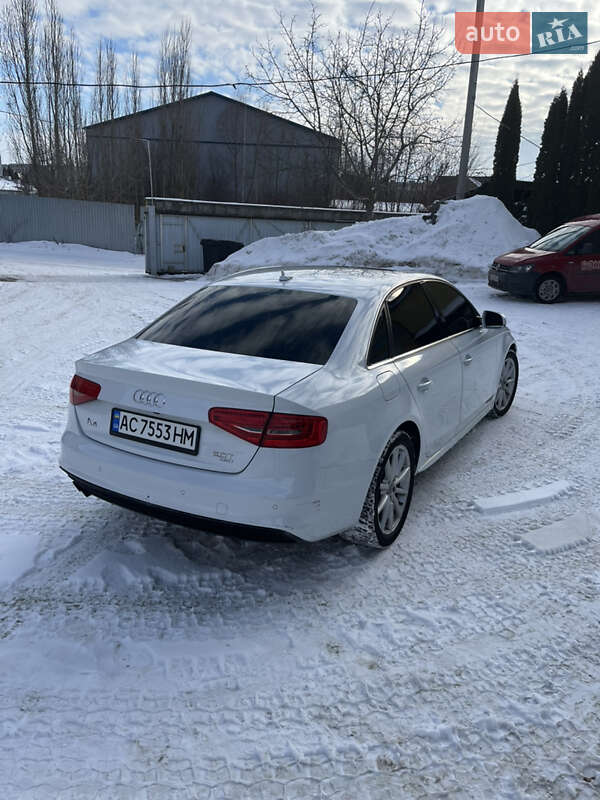 Седан Audi A4 2013 в Луцке