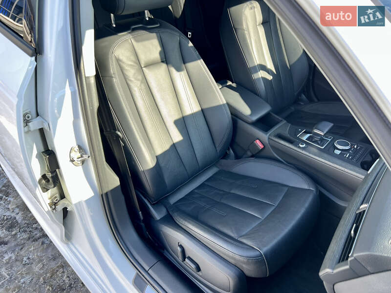 Седан Audi A4 2016 в Киеве