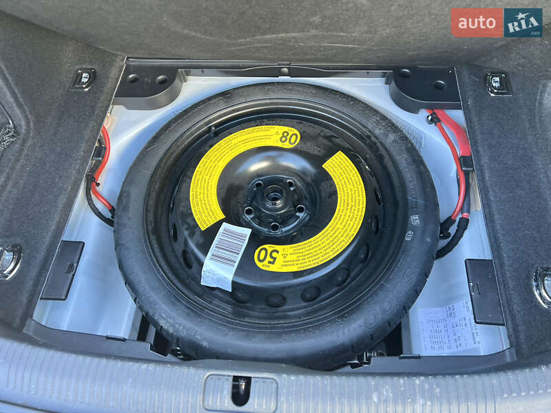 Седан Audi A4 2016 в Киеве