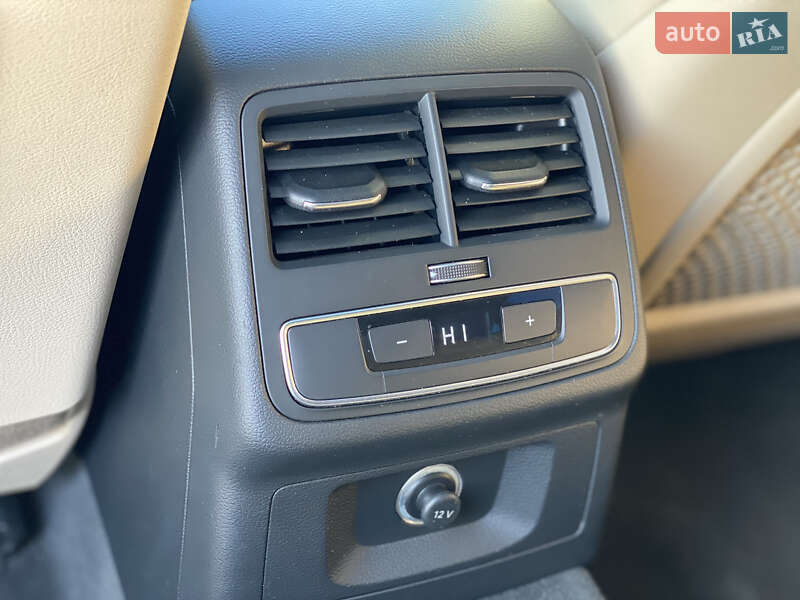 Седан Audi A4 2016 в Києві