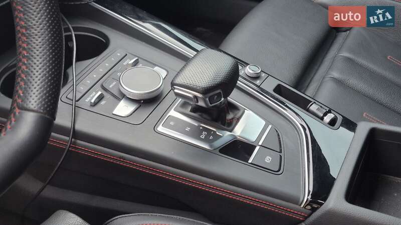 Седан Audi A4 2017 в Днепре