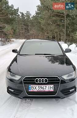 Седан Audi A4 2015 в Остроге