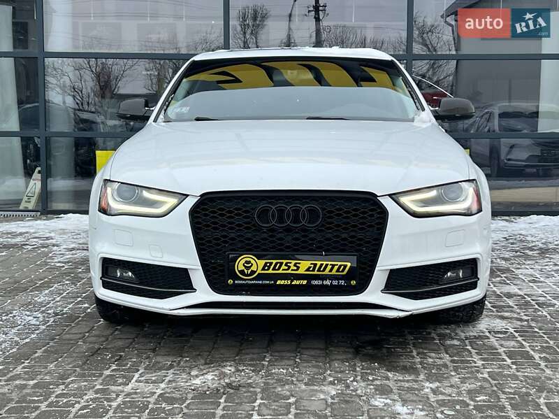 Седан Audi A4 2014 в Ивано-Франковске