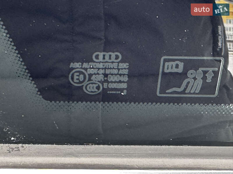 Седан Audi A4 2012 в Чернигове