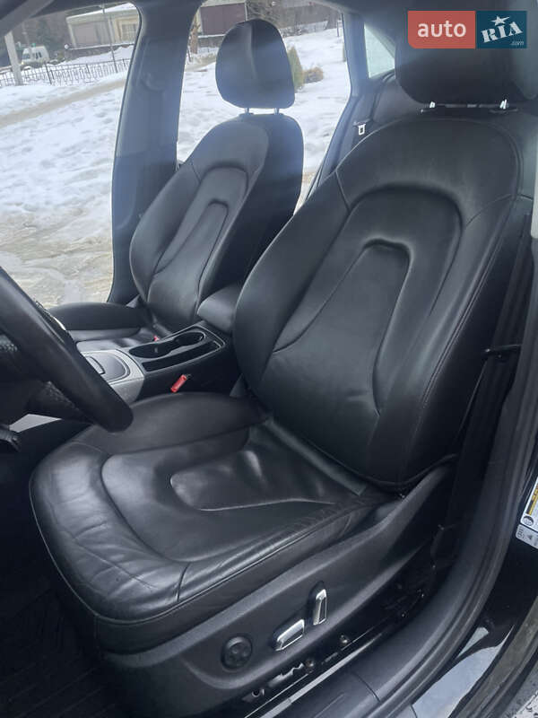 Седан Audi A4 2013 в Новояворівську