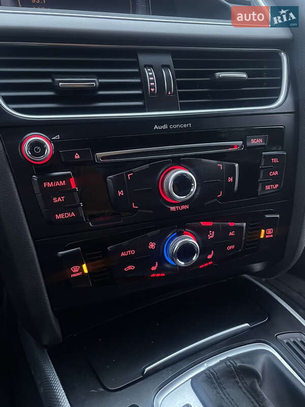 Седан Audi A4 2013 в Новояворівську