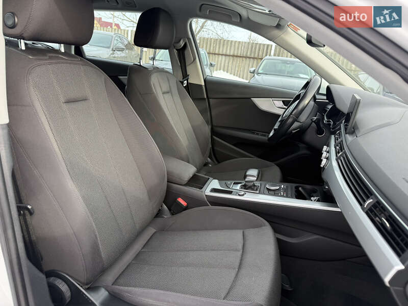 Универсал Audi A4 2017 в Луцке