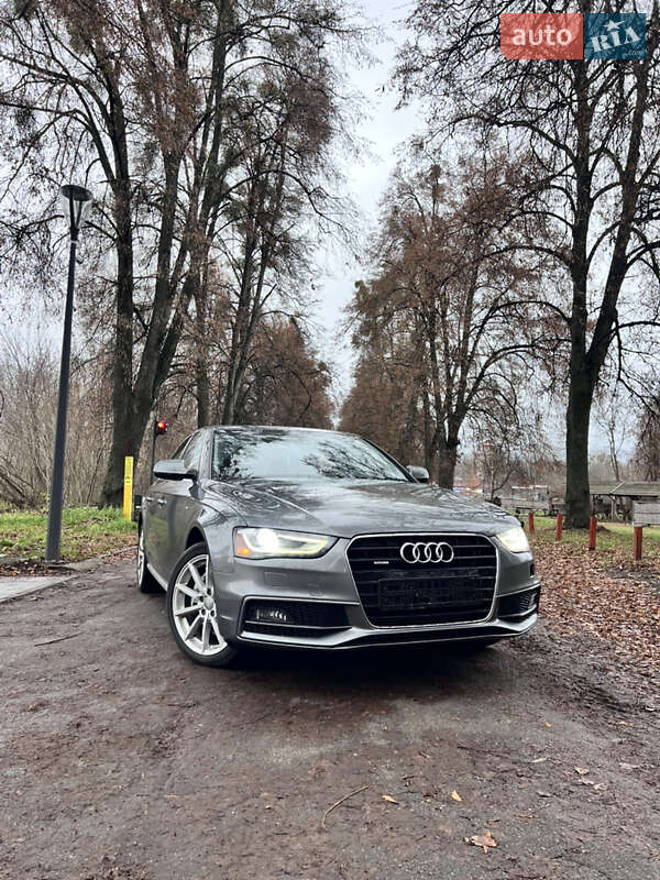Седан Audi A4 2014 в Киеве