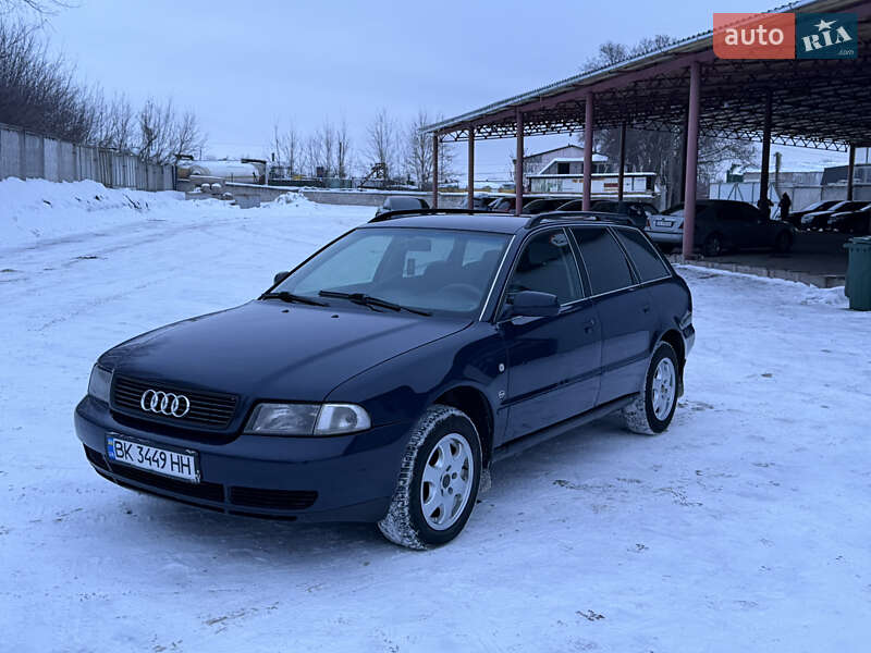Універсал Audi A4 1996 в Золотоноші