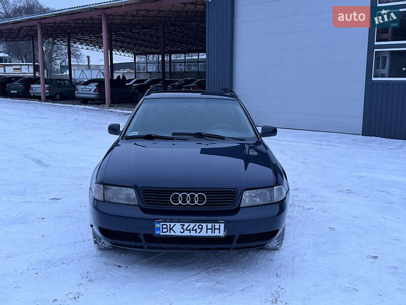 Універсал Audi A4 1996 в Золотоноші