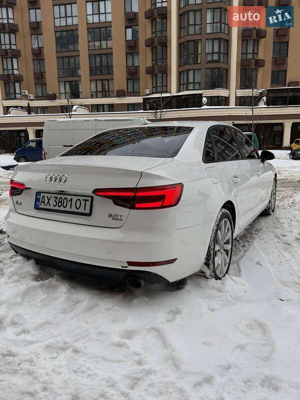 Седан Audi A4 2017 в Киеве
