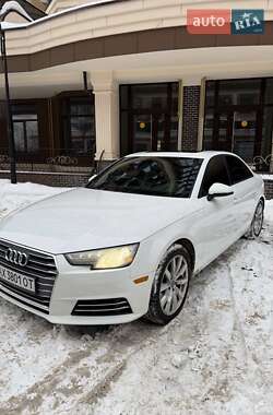 Седан Audi A4 2017 в Киеве