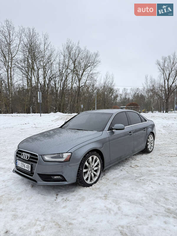 Седан Audi A4 2012 в Чернигове