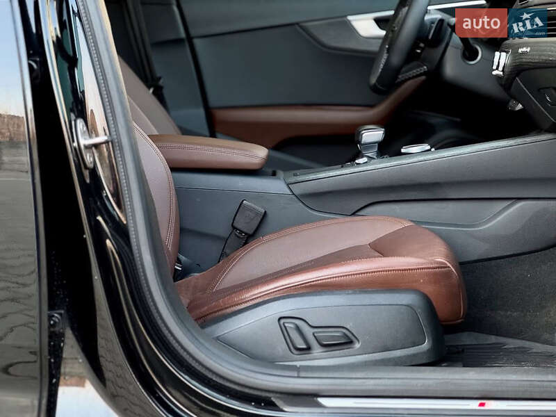 Седан Audi A4 2017 в Киеве