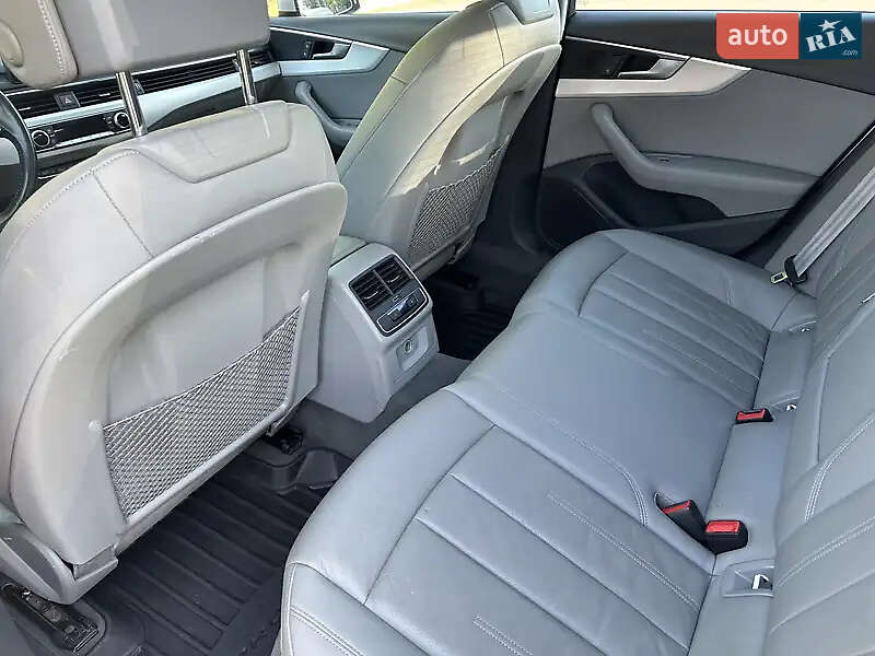 Седан Audi A4 2017 в Полтаве