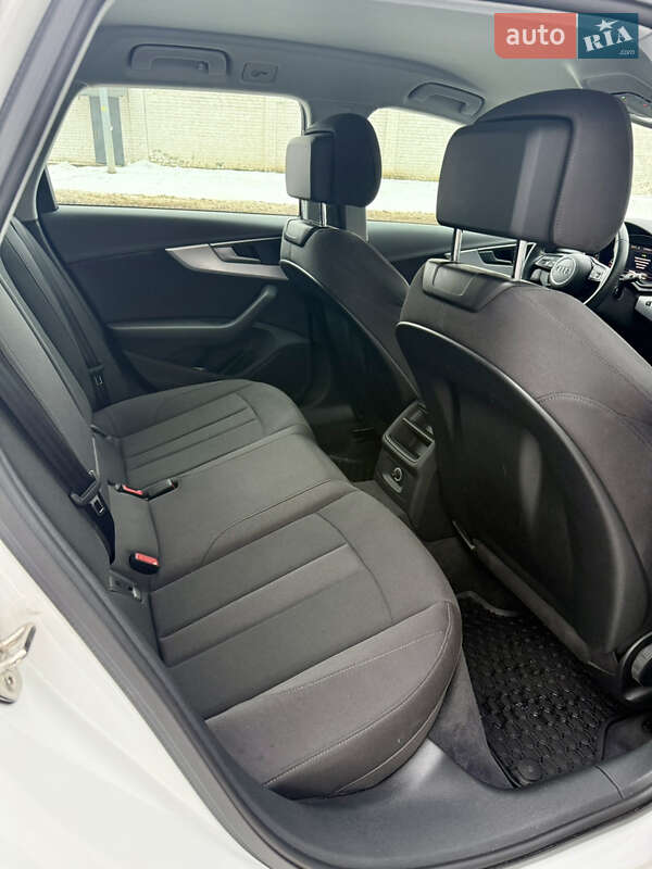 Універсал Audi A4 2019 в Києві фото 13 Універсал Audi A4 2019 в Києві