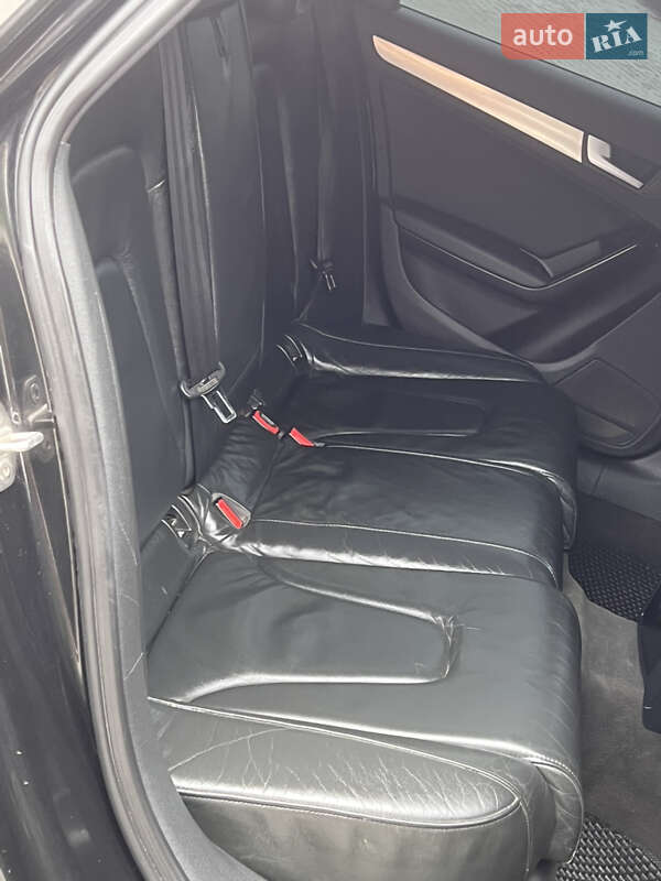 Седан Audi A4 2011 в Тернополі