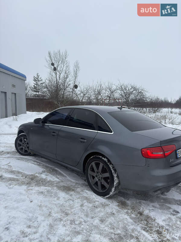 Седан Audi A4 2013 в Вінниці