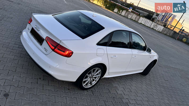 Седан Audi A4 2014 в Нововолинську
